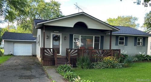 5060 Armstrong Ave, Fairgrove, MI, 48733-5118 | Card Image