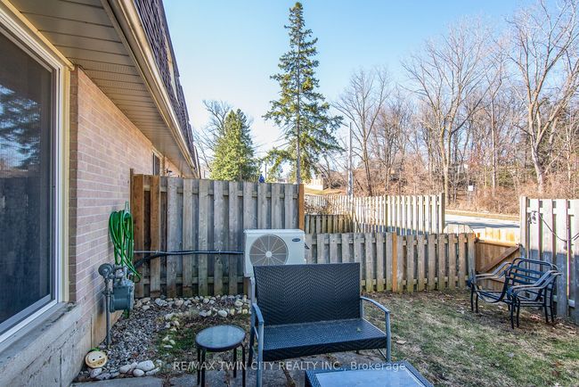 32 - 634 Strasburg Rd, Condo with 3 bedrooms, 2 bathrooms and 1 parking in Kitchener ON | Image 6