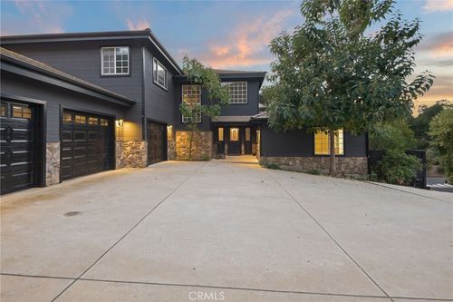 2514 Sierra Creek Rd, Agoura Hills, CA, 91301-3128 | Card Image