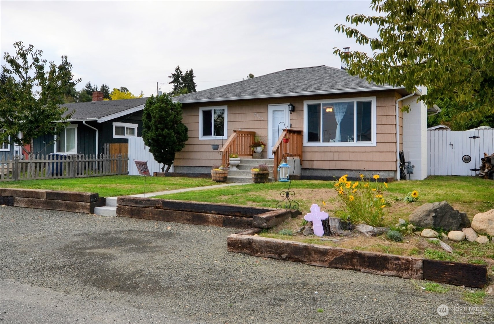 Warner St, Bremerton, WA 98310