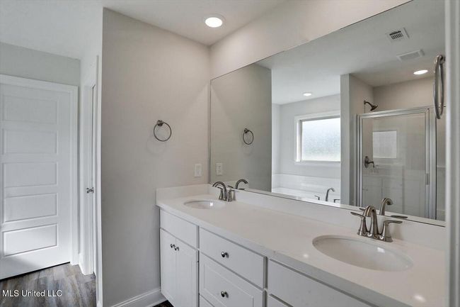 19-642 Westfield Dr | Image 19