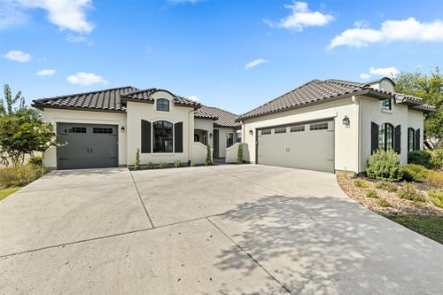 109 Star Thistle Trl, Georgetown, TX, 78628-7098 | Card Image