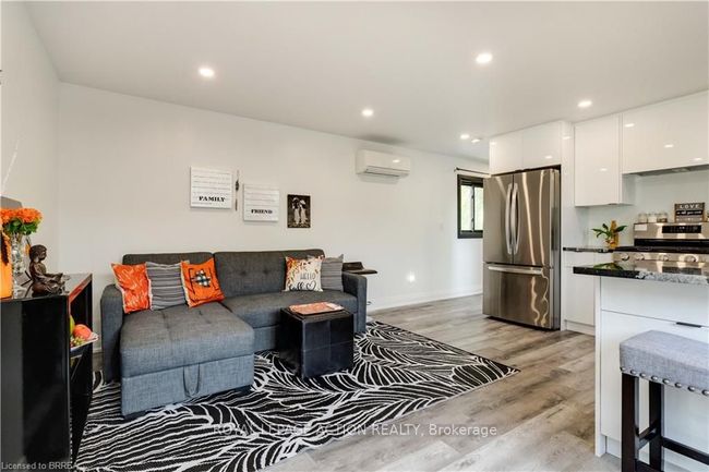 4 - 99 Fourth Concession Rd, Home with 1 bedrooms, 1 bathrooms and 2 parking in Brant ON | Image 10