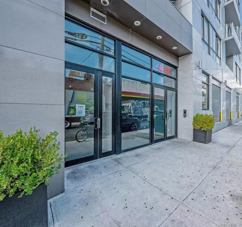 e-4h-45-16 83rd St, Elmhurst, NY, 11373-3895 | Card Image