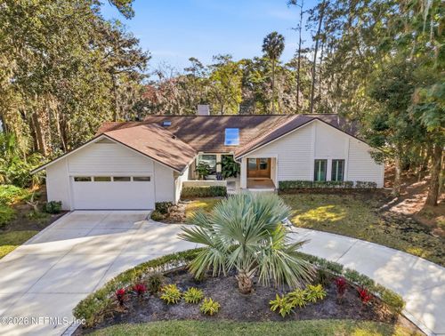 121 Nandina Cir, Ponte Vedra Beach, FL, 32082-3028 | Card Image