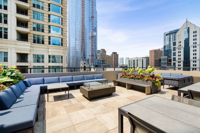 APT-3707 - 30 E Huron St, Condo with 2 bedrooms, 1 bathrooms and null parking in CHICAGO IL | Image 21