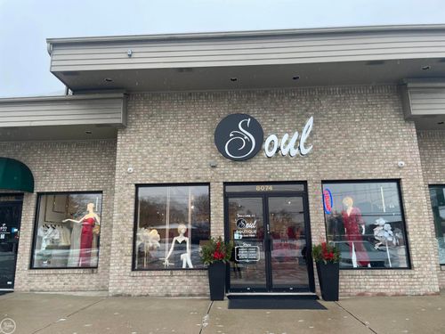 8074 21 Mile Rd, Shelby Twp, MI, 48317-4310 | Card Image