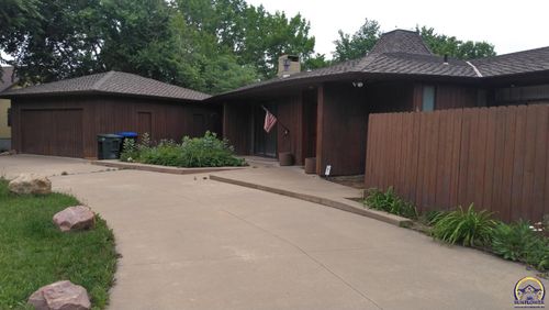 3472 Sw Skyline Pky, Topeka, KS, 66614 | Card Image
