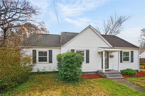 3853 Robin Hood Rd, Norfolk, VA, 23513-4252 | Card Image