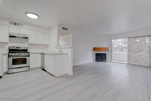 unit-204-3060 Tarpon Dr, Las Vegas, NV, 89120-5181 | Card Image