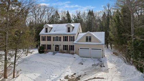 4 Champernowne, Madbury, NH, 03823-7504 | Card Image