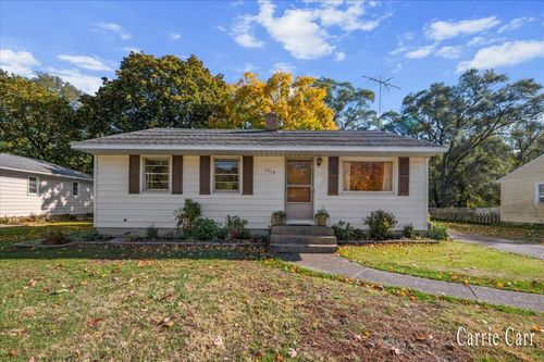 3312 Ivanrest Ave Sw, Grandville, MI, 49418-2020 | Card Image