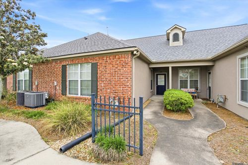 b3-17605 Jefferson Hwy, Baton Rouge, LA, 70817 | Card Image