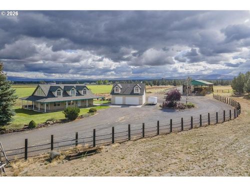 24585 Dodds Rd, Bend, OR, 97701-9371 | Card Image