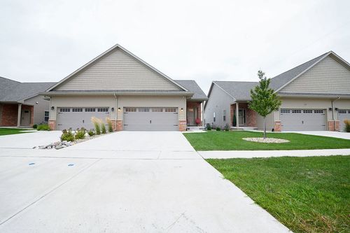 1905 Glenbridge Rd, Bloomington, IL, 61704-8705 | Card Image