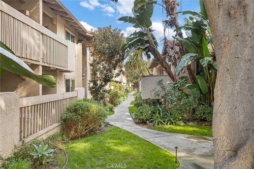 unit-4-2352 Altisma Way, Carlsbad, CA, 92009-6316 | Card Image
