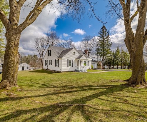 110 Harts Hill Ter, Whitesboro, NY, 13492-1600 | Card Image