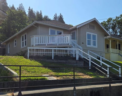 568 B St, Scotia, CA, 95565-9713 | Card Image