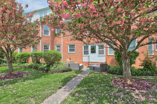 56 Putnam Park, Greenwich, CT, 06830 | Card Image