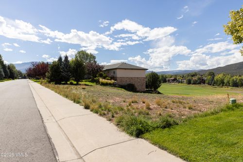290 Black Bear Dr, Gypsum, CO, 81637-5026 | Card Image