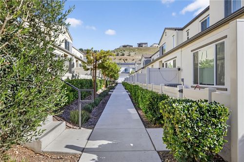 311 Seedling Way, Fallbrook, CA, 92028-6544 | Card Image