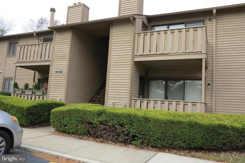 211 Woodhollow Dr, MARLTON, NJ, 08053-1043 | Card Image