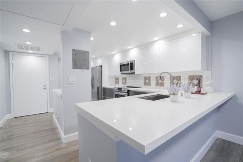 unit-304-7 Royal Palm Way, Boca Raton, FL, 33432-7853 | Card Image