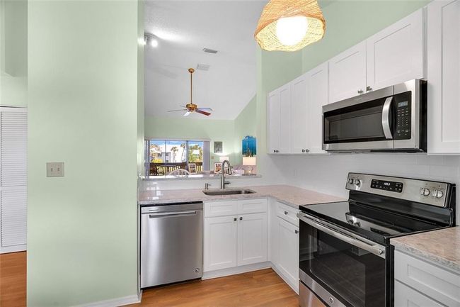 APT-3 - 5720 Pelican Pointe Dr, Condo with 2 bedrooms, 2 bathrooms and null parking in Sebastian FL | Image 9