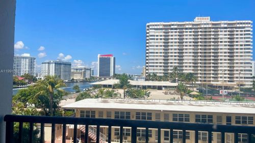 apt-405w-2017 S Ocean Dr, Hallandale Beach, FL, 33009-6626 | Card Image
