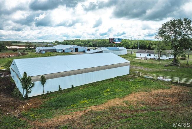 24265 Vinyard Rd, House other with 3 bedrooms, 2 bathrooms and 2 parking in Cuba MO | Image 28