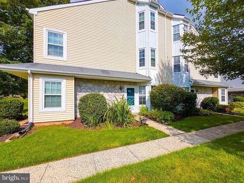 9015 Hopkins Ct, HOLLAND, PA, 18966-5127 | Card Image