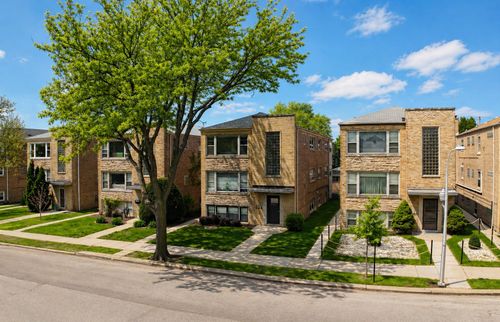 g-3924 N California Ave, Chicago, IL, 60618-9080 | Card Image