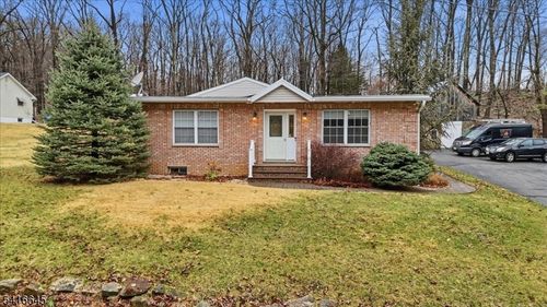 20 Summerfield Rd, Belvidere, NJ, 07823-2711 | Card Image