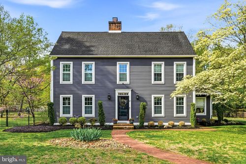 4 Cove Ct, MOORESTOWN, NJ, 08057-3947 | Card Image