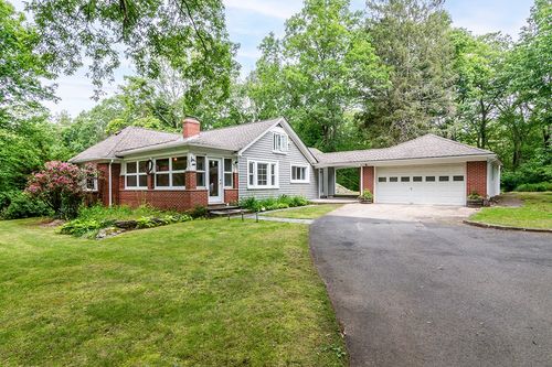 137 Rocky Hill Rd, Scituate, RI, 02857-1254 | Card Image