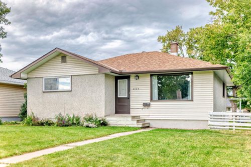2427 47 St Se, Calgary, AB, T2B1L7 | Card Image