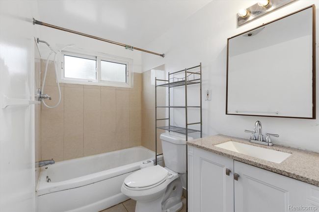 31209 Blair Dr, House other with 3 bedrooms, 2 bathrooms and null parking in Warren MI | Image 7