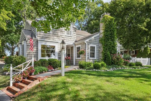 12720 Watertown Plank Rd, Elm Grove, WI, 53122-1968 | Card Image