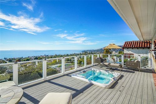1121 Coast View Dr, Laguna Beach, CA, 92651-2617 | Card Image