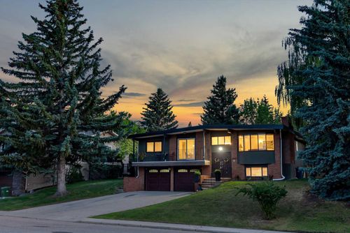 4143 Varsity Rd Nw, Calgary, AB, T3B2Y5 | Card Image