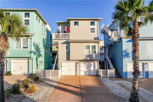 47-2525 S 11th St, Port Aransas, TX, 78373-6035 | Card Image