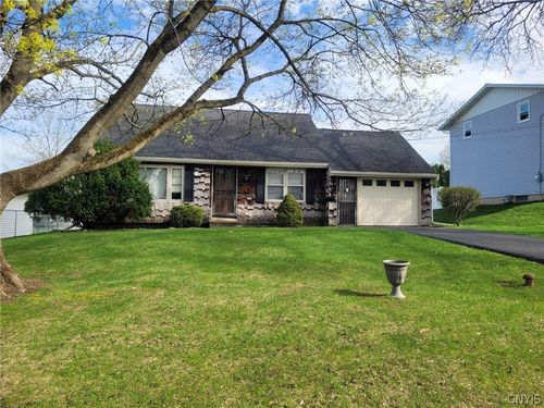 114 Skyview Dr, Liverpool, NY, 13088-6124 | Card Image