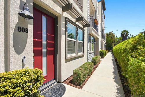 808-2572 S Escondido Blvd, Escondido, CA, 92025 | Card Image