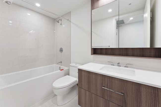 610 - 9675 King George Blvd, Condo with 1 bedrooms, 1 bathrooms and 1 parking in Surrey BC | Image 22