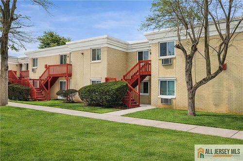apt-7b-2 Lake Ave, East Brunswick, NJ, 08816-1813 | Card Image