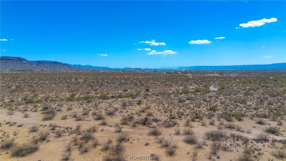 Land in Golden Valley