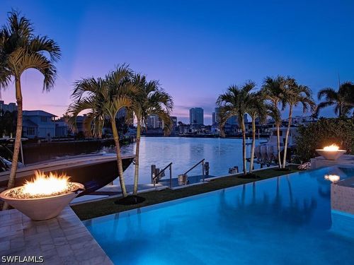 3801 Crayton Rd, NAPLES, FL, 34103-3528 | Card Image