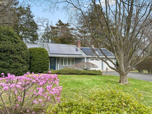 1 Upper Ln, Centerport, NY, 11721-1150 | Card Image