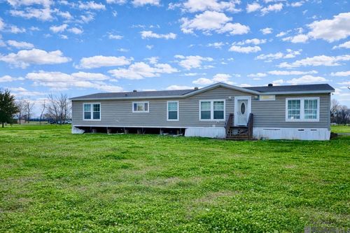 8435 Neal Ln, Morganza, LA, 70759-3222 | Card Image