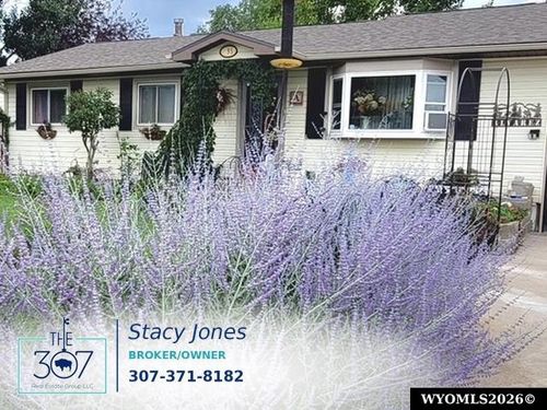 295 Stage Pl, Green River, WY, 82935-5416 | Card Image